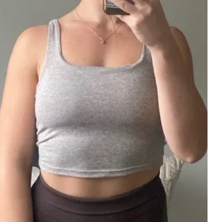 Workout tank with built in bra Gray Size undefined thumbnail 1