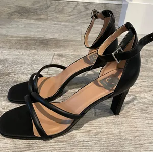 DV by Dolce Vit Heels thumbnail 1
