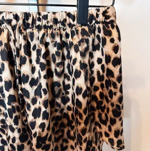 Victoria’s Secret Pajama Set thumbnail 3