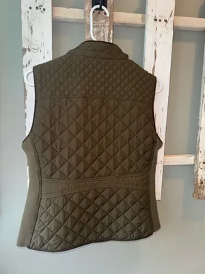 Hunter green quilted vest Size M thumbnail 2