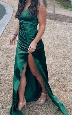 Green Formal Dress Size M thumbnail 1