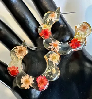 Dried Flower Acrylic Hoop Earrings thumbnail 1