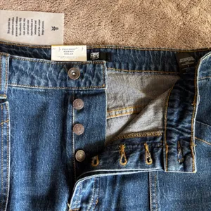 Frye Barrel Jean Medium Wash High Rise Button Fly Denim Size 8 NEW thumbnail 5
