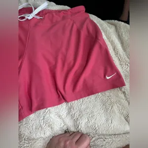 Pink Nike Dri Fit Shorts / Size L thumbnail 2