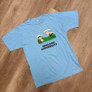 Vintage Peanuts Oakland University Tee Snoopy Charlie Brown thumbnail 1