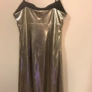 Silence + Noise PARTY /PROM DRESS GOLD COLOR SOFT DRESS ABSOLUTELY GORGEOUS thumbnail 6