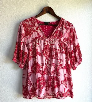 Anthropologie Vineet Bahl Womens Shirt l Pink Red Floral Embroidered Size Medium thumbnail 2