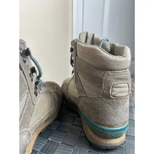 Vasque Hiking Boots Women's Size 6 GORE-TEX Outdoor Waterproof Camping Shoes thumbnail 6