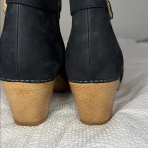 Dansko Maria Black oiled leather Ankle Boots sz 41 thumbnail 4