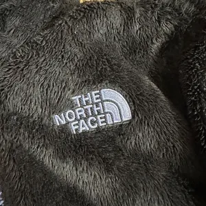 The North Face Black/Lavender Purple Plush Fleece Fuzzy Zip Up Jacket thumbnail 8