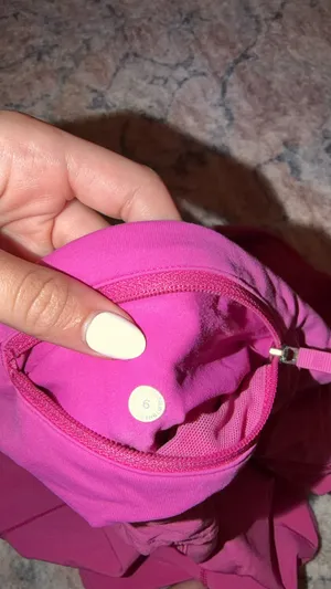 Lululemon Shorts speed ups 2.5 high rise  thumbnail 4