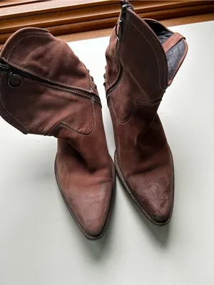 Western studded by Size 9 thumbnail 2