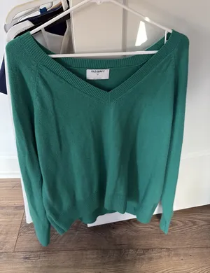 Old Navy Crewneck Sweater thumbnail 1