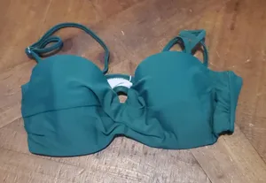 COCOSHIP Green Twist Front Bandeau Bikini Top with Straps thumbnail 1