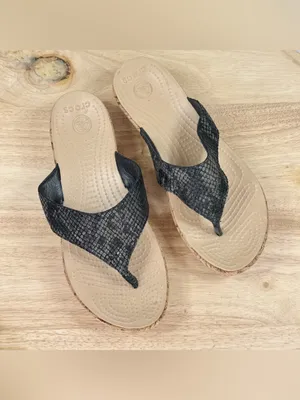 Crocs A Leigh Faux Cork Wedge Thong Sandals Black Tan Size 7 202035 thumbnail 11