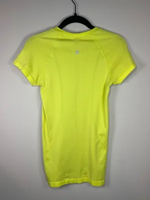 Lululemon Woman's Swiftly Tech Yellow Lime Seamless Short Sleeved Shirt Top Sz 4 thumbnail 7