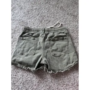 American Eagle Stretch Olive Green Drawstring Denim Shorts Women Size 12 Frayed thumbnail 4