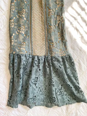 Romeo + Juliet Couture NWT Muted Blue Dusty Sage Lace Midi Dress thumbnail 7