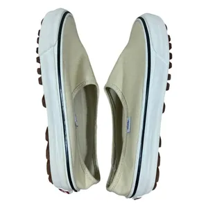 Vans Style 17 UltraCush Solid Slip On Sneakers Cream Gorpcore Lug Sole Size 8.5 thumbnail 2