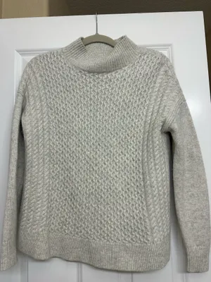 Vineyard Vines Sweater thumbnail 1