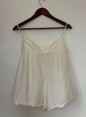 A Byer Vintage 80’s White High Waist Preppy Flowy Pearl Button Shorts thumbnail 3