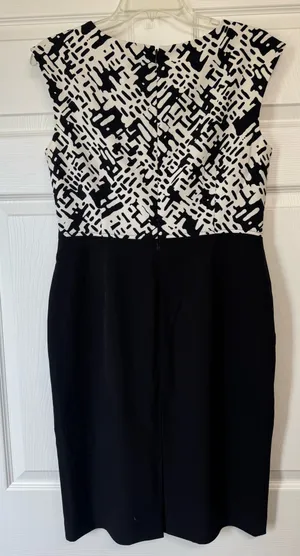 Kasper Sheath Dress Abstract Print Gold Zipper Accent Black White Women's 4 thumbnail 3