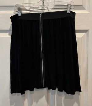 Elle Women Black Zipper Front Skirt Size L Rayon Spandex‎ Grunge Goth Whimsigoth thumbnail 1
