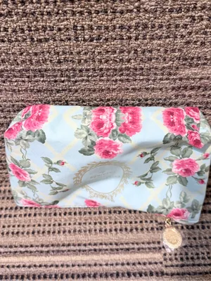 Estée Lauder Floral Cosmetic Pouch in Light Blue and Pink Rose Print thumbnail 6