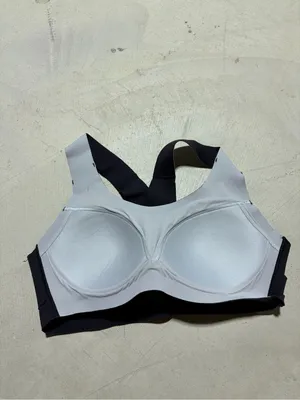 Brooks Black seamless Racerback Sports Bra thumbnail 4