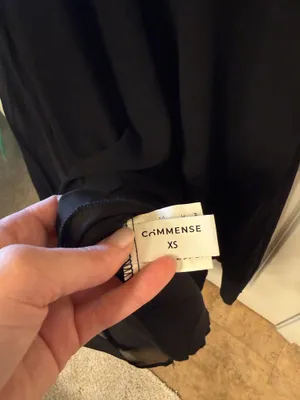 Long black dress commence thumbnail 4