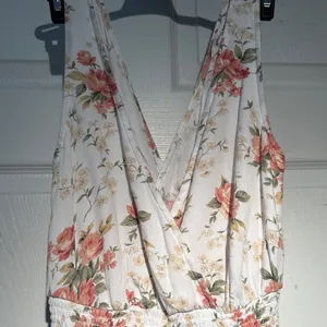 American Eagle Outfitters Floral V-Neck Jumpsuit Romper thumbnail 3