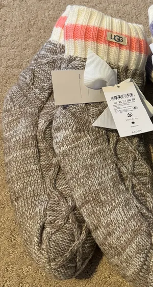 NWT Slipper Socks thumbnail 3