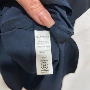 Athleta Elegant/Sporty Blue Sleeveless Top thumbnail 4