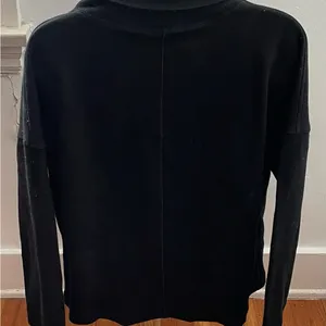 Lululemon merino wool black mock neck dropped sleeves sweatshirt, size 4 thumbnail 4