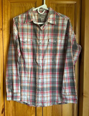 VT Wrangler Wrancher Women's L Pearl Snap Western button Down Shirt‎ Long Sleeve thumbnail 1
