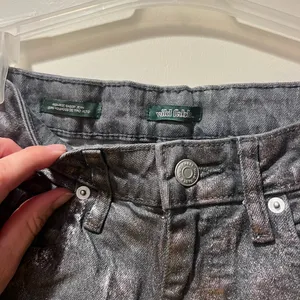Wild Fable Women's Metallic Gray High Rise Jeans thumbnail 5