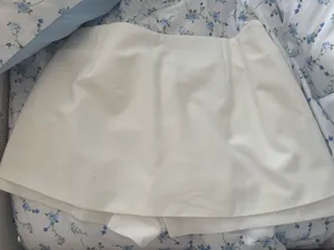 white mini skirt Size M thumbnail 1
