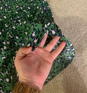 Joie Silk Green Leopard Print Blouse thumbnail 6
