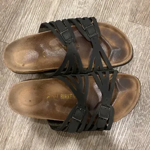 Birkenstock Granada black sandals women’s 37 / 6.5 US thumbnail 2