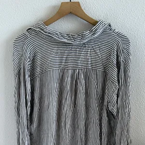 Free People One Gray and White Stripe Slouchy Pocket Top Small thumbnail 3