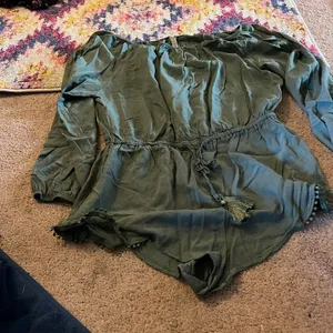 Victoria's Secret medium green romper thumbnail 2
