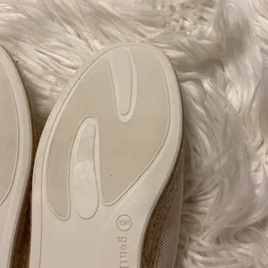 Gantle Souls by Kenneth Cole Espadrille Flats Upper Textile Lining Leather thumbnail 10
