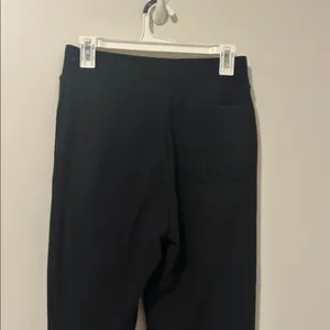 TNA by Aritzia Airy Fleece Cozy Comfy Black Jogger Sweatpants Size M Loungewear thumbnail 4