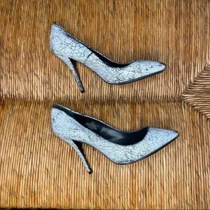 H&M Leather White & Black Crackled Stilettos 6.5‎ thumbnail 2