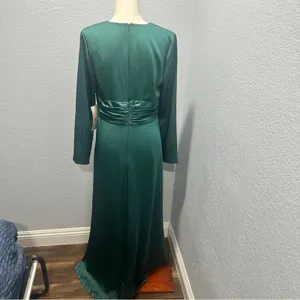 Kay Unger Kayla Gown Size 10 Green Formal Evening Gown Mother of Bride NWT thumbnail 6
