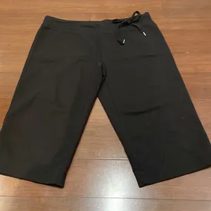 DANSKIN Now Black Fleece Capri Workout pants thumbnail 1