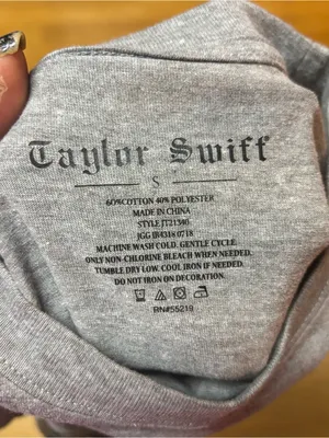 Taylor Swift Official Merch Reputation Cropped Tee S thumbnail 6