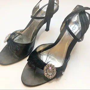 Aldo Size‎ 9 Satin Jeweled Feather Toe Strappy Sandal thumbnail 1