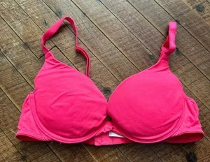 Victoria’s Secret pink wear everywhere push-up 32B bra thumbnail 1