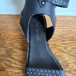 Free People Happiness Heeled Black‎ Leather Studded Cuff Sandals Buckle US 7 New thumbnail 8